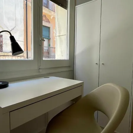 Beautiful For Rent In Center Gæstehus Tarragona